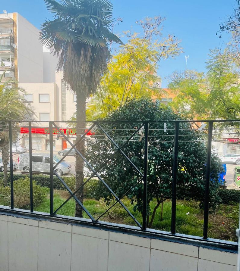 Cozy 2-Bedroom Serviced Apartment With Netflix Puerto de Sagunto Exterior photo