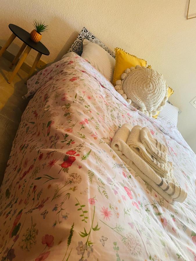 Cozy 2-Bedroom Serviced Apartment With Netflix Puerto de Sagunto Exterior photo